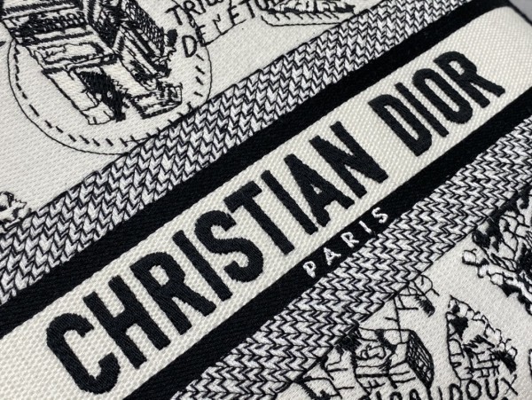 Handbag   Dior  24*11*20  cm