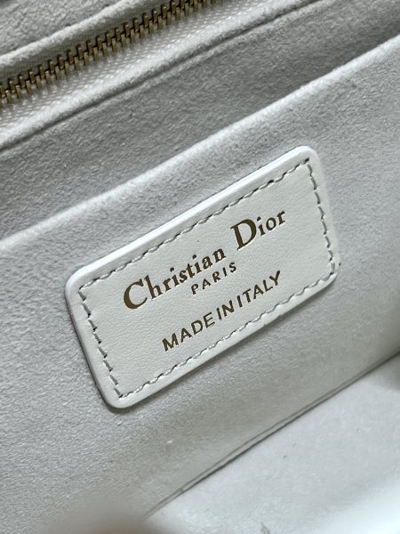 Handbag   Dior  0062  size  24*16.5*9.5 cm