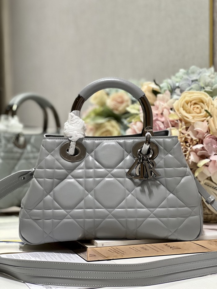 Handbag   Dior  0062  size  30*18.5*11.5 cm