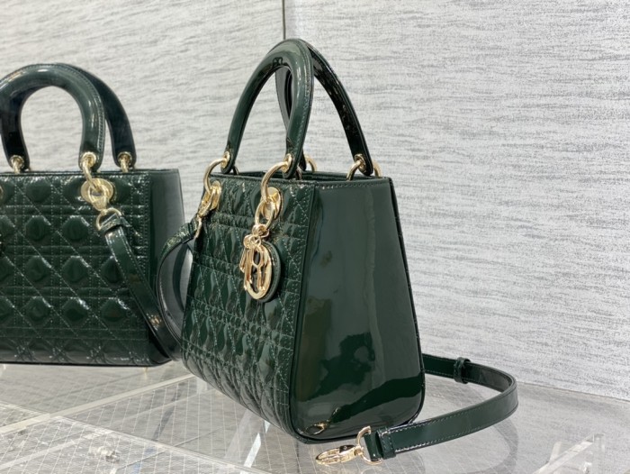  Handbag   Dior  size  24 cm