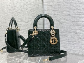 Handbag   Dior   size  20 cm