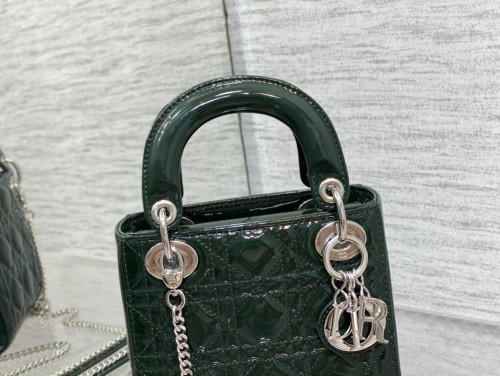 Handbag   Dior  size  17 cm