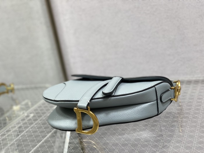 Handbag   Dior   size  19.5 cm