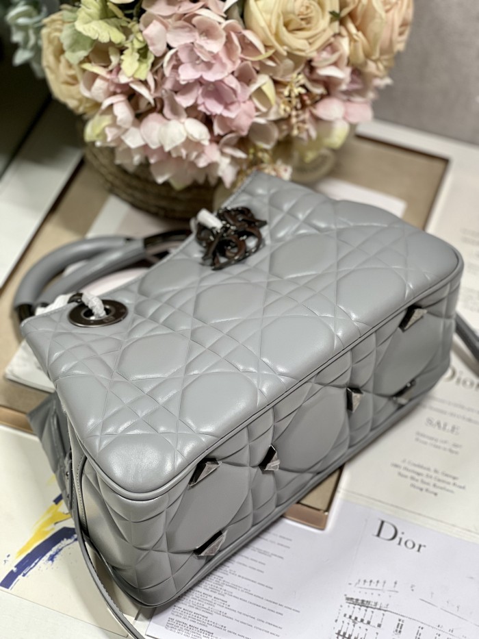 Handbag   Dior  0062  size  30*18.5*11.5 cm