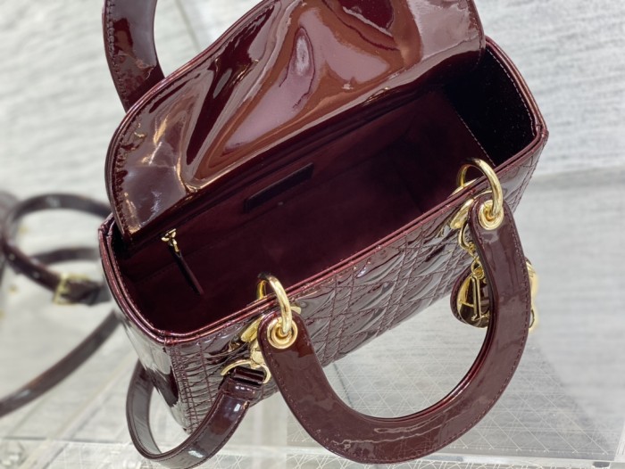 Handbag   Dior  size  24 cm