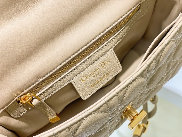 Handbag   Dior   3360  size  20 cm