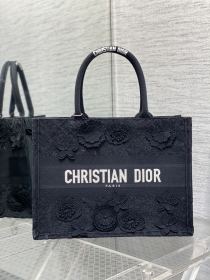 Handbag   Dior  size  36*18*28 cm