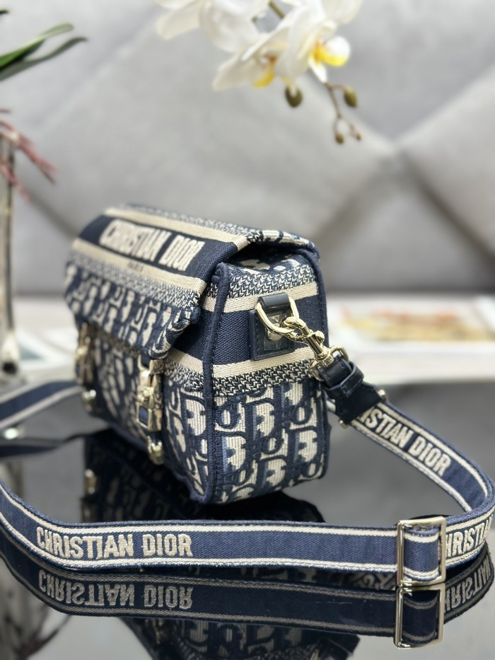 Handbag   Dior   M1241  size  23 x 15 x 8  cm