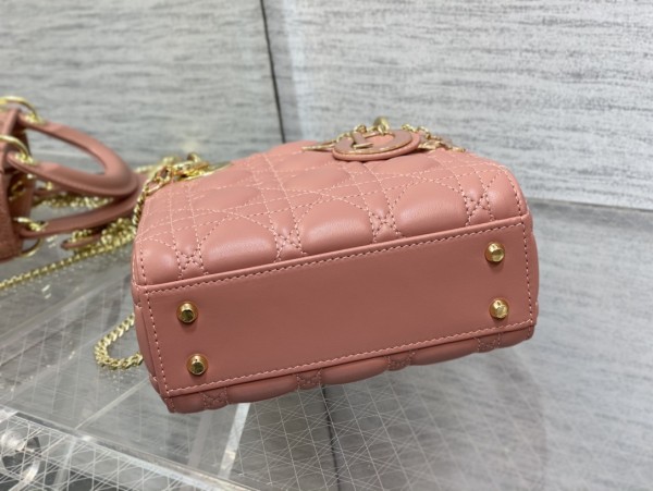 Handbag   Dior   size  17 cm