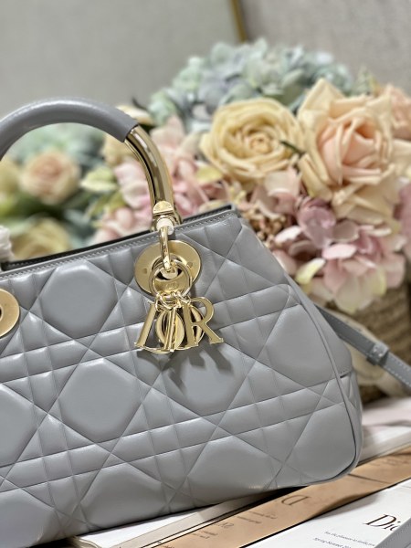 Handbag   Dior  0062  size  30*18.5*11.5 cm