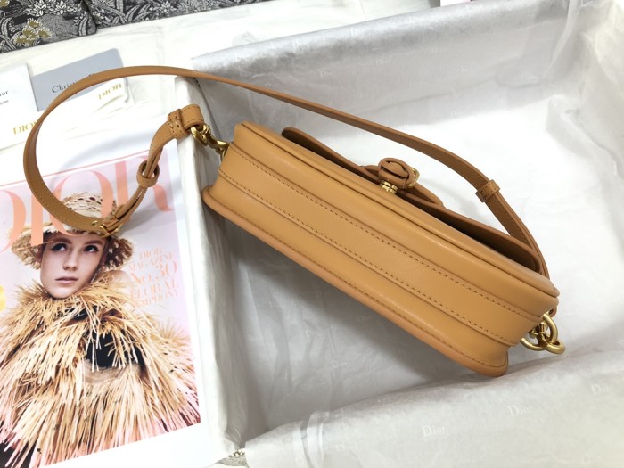 Handbag   Dior  M9327 size  22 x 13 x 5  cm