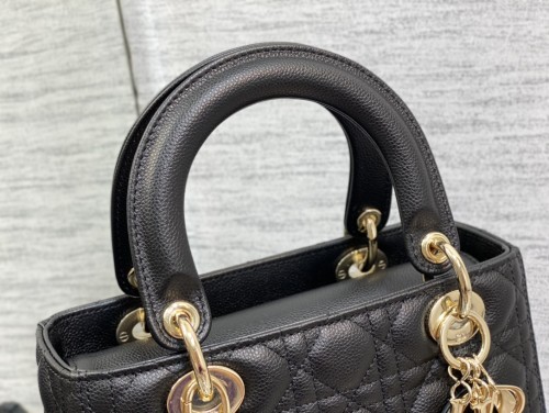  Handbag   Dior  size  24 cm