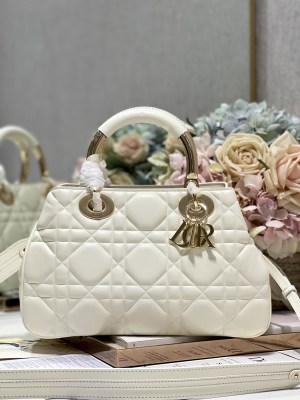 Handbag   Dior  0062  size  30*18.5*11.5 cm