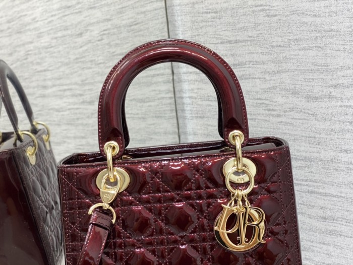 Handbag   Dior  size  24 cm