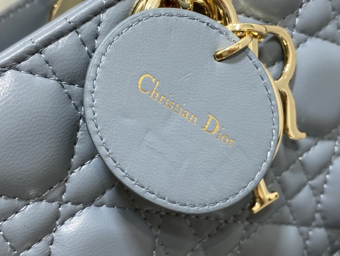 Handbag   Dior  size  26*6*14 cm 