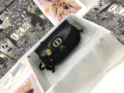  Handbag   Dior   M9327  size  22 x 13 x 5   cm