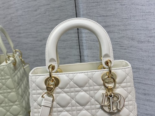 Handbag   Dior  size  24 cm