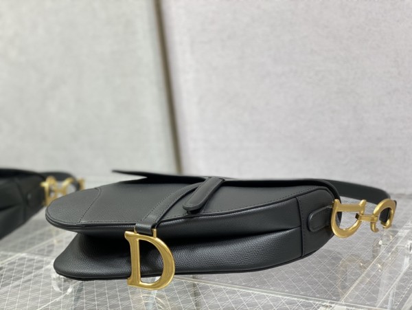 Handbag   Dior  size  25.5 cm