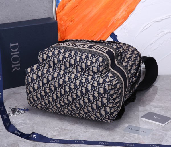 Handbag   Dior  99302  size  35x15x42 cm 