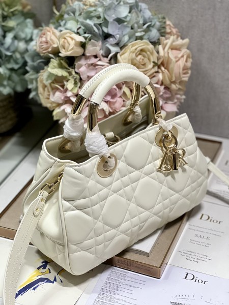 Handbag   Dior  0062  size  30*18.5*11.5 cm