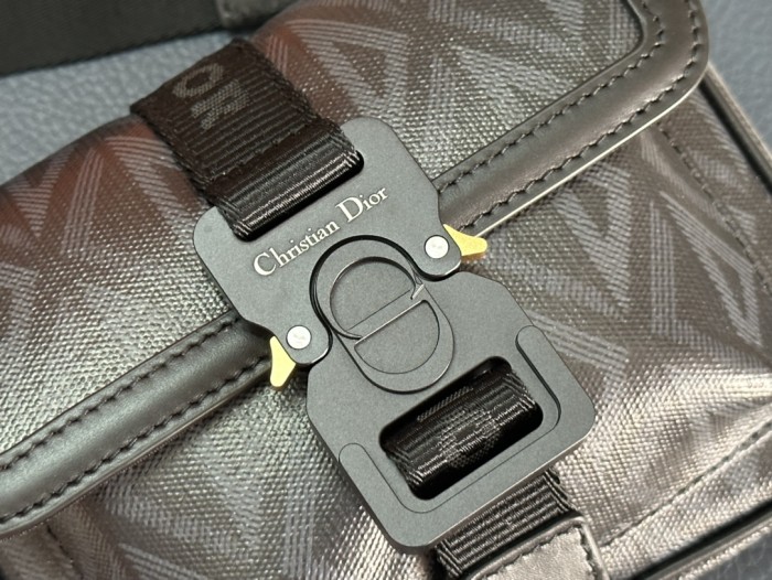 Handbag   Dior   93370  size  19x 11x 4  cm