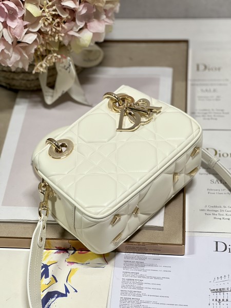 Handbag   Dior 0062   size  19*13*8 cm