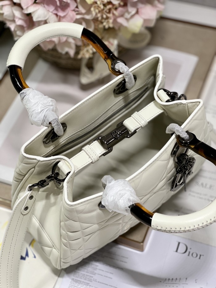 Handbag   Dior  0062  size  24*16.5*9.5 cm