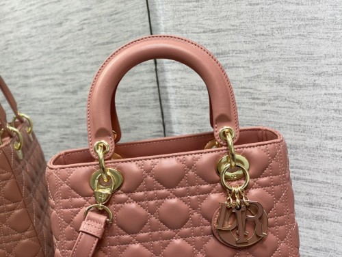 Handbag   Dior  size  24 cm