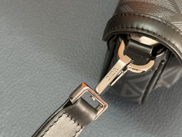 Handbag   Dior   93370  size  19x 11x 4  cm