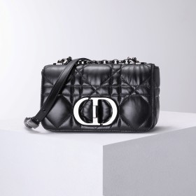  Handbag   Dior  2023  size  20x12x7  cm