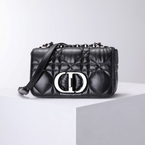  Handbag   Dior  2023  size  20x12x7  cm
