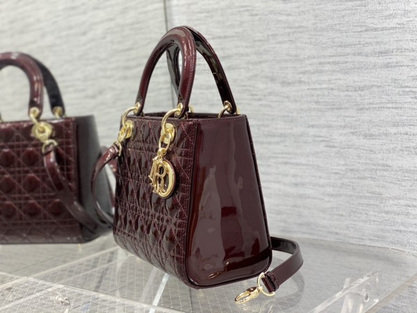 Handbag   Dior  size  24 cm