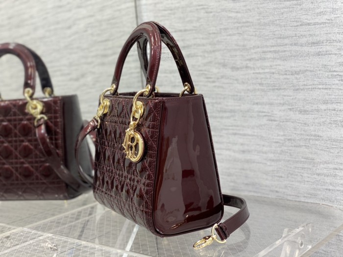 Handbag   Dior  size  24 cm