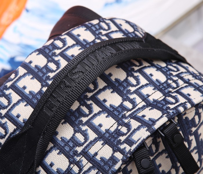 Handbag   Dior 99302  size  36x30x15 cm