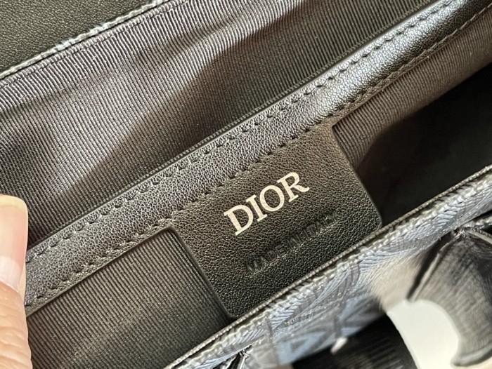 Handbag   Dior  93369   size  27 x 17 x 9  cm