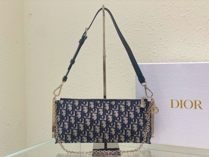 Handbag   Dior  9237 size  27 x 12 x 5  cm