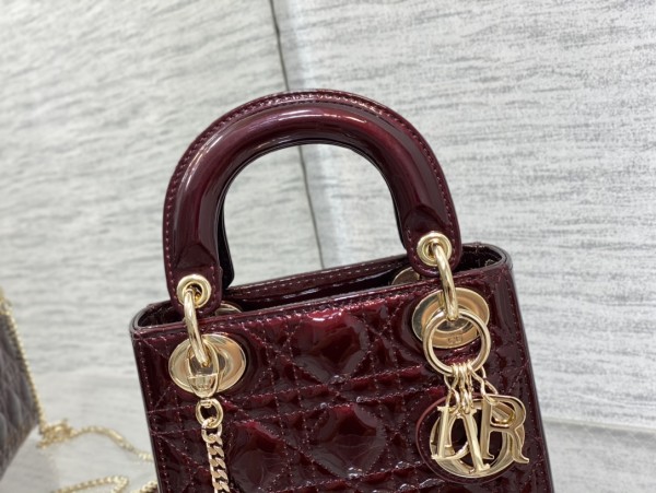  Handbag   Dior  size  17 cm