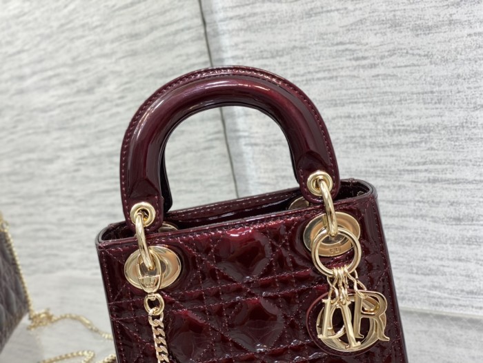  Handbag   Dior  size  17 cm