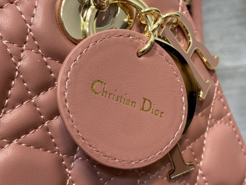 Handbag   Dior  size  20 cm