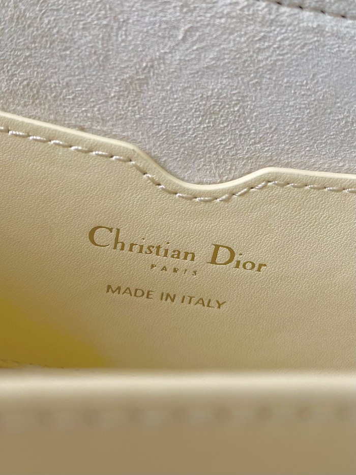 Handbag   Dior   9327  size  22×13×5 cm