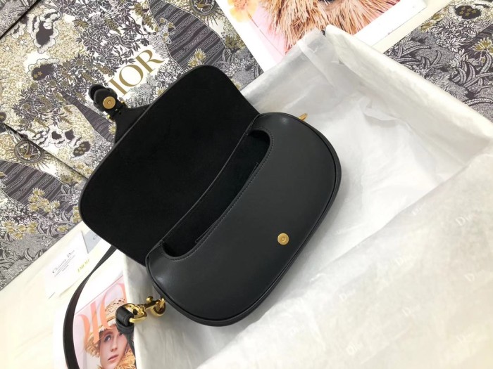  Handbag   Dior   M9327  size  22 x 13 x 5   cm