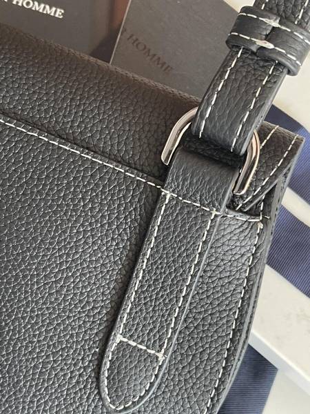 Handbag   Dior  0096  size  24 x 17.5 x 5  cm