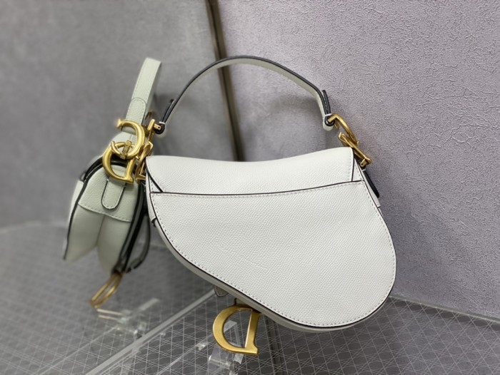 Handbag   Dior   size  19.5 cm