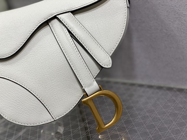 Handbag   Dior   size  19.5 cm