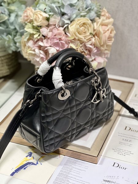 Handbag   Dior  0062  size  24*16.5*9.5 cm