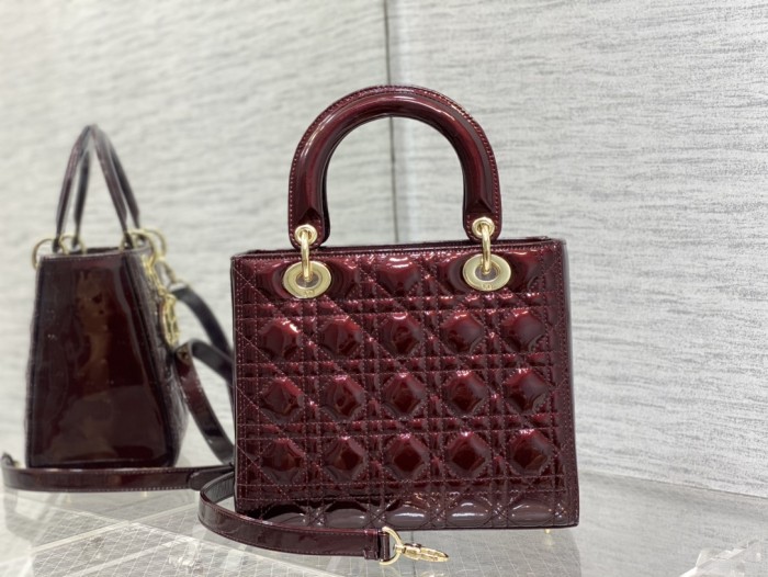 Handbag   Dior  size  24 cm