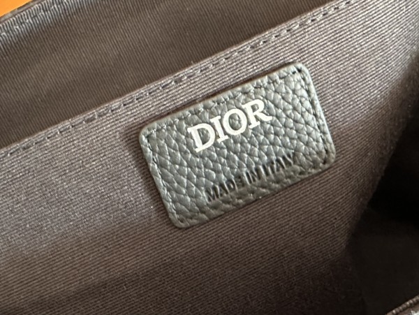 Handbag   Dior  86035  size  31 x 21 x 8  cm