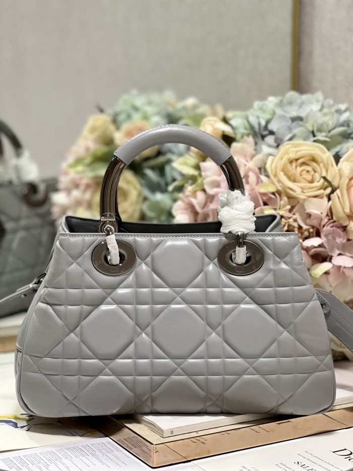 Handbag   Dior  0062  size  30*18.5*11.5 cm