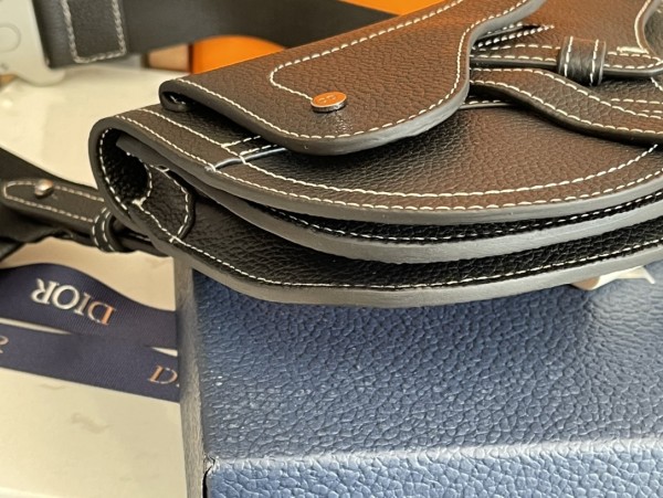 Handbag   Dior  0096  size  24 x 17.5 x 5  cm