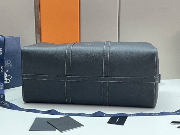 Handbag   Dior  93339  size  50 x 25 x 21.5  cm